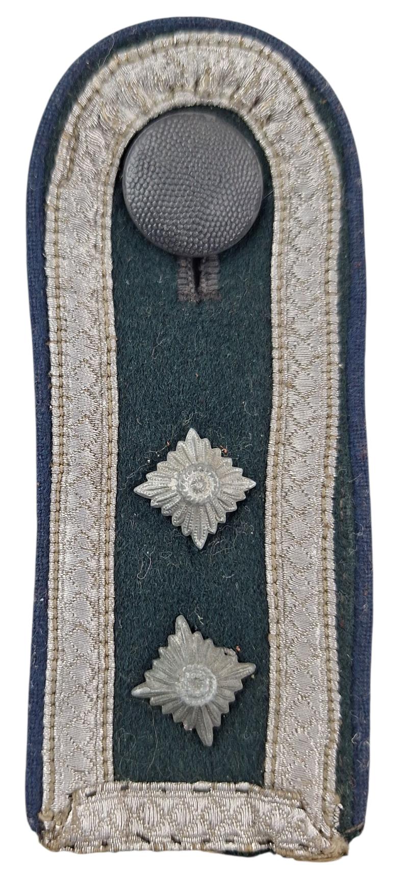 a heer Oberfeldwebel Construction Unit Shoulder Board
