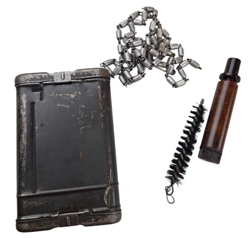 a german ww2 k98 cleaning box