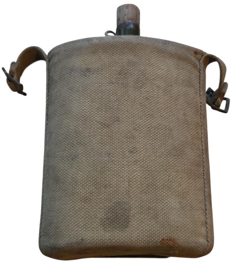 a british ww2  canteen