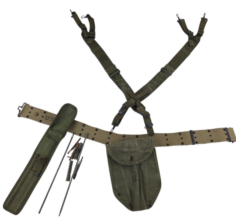 a us ww2 webbing  set