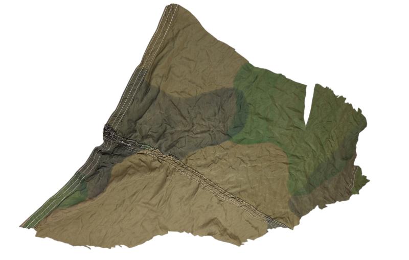 a camo scarve from a Fallschirmjäger Parachute