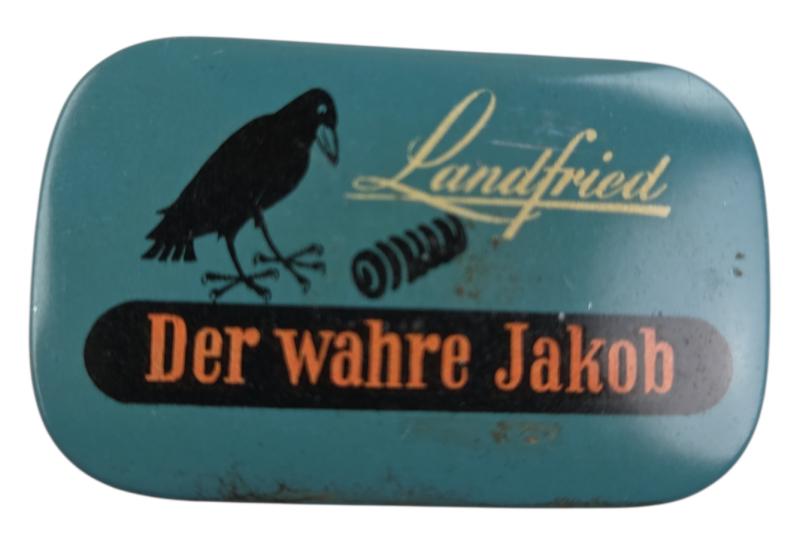 Nice world war 2 period metal can for chewing tabacco 