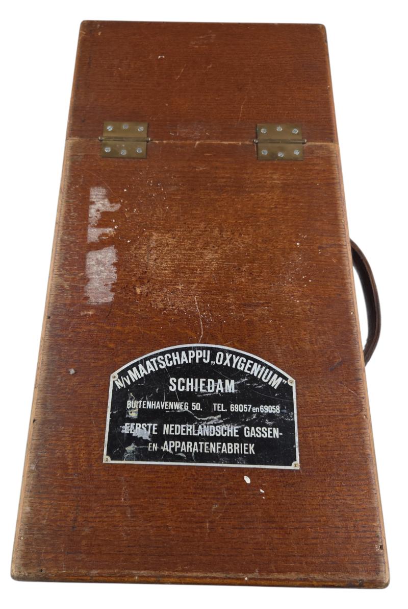 rare dutch ww2 period air protection respiratory oxygen device