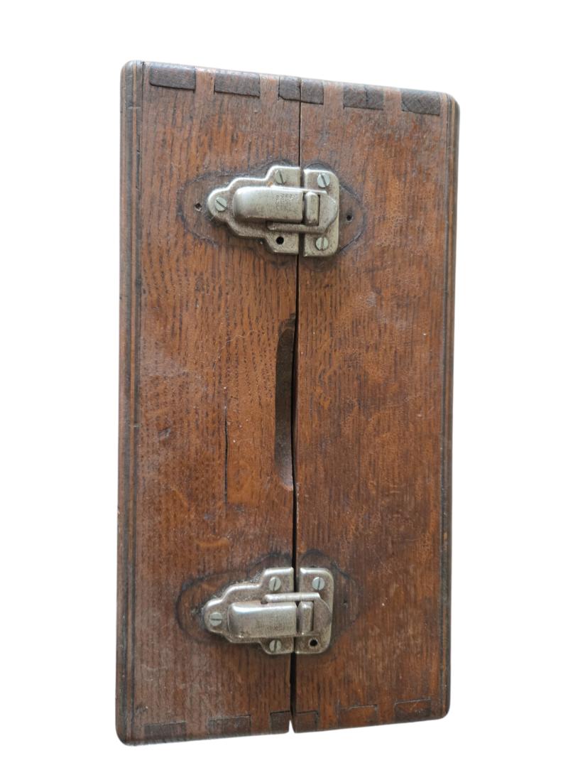 rare dutch ww2 period air protection respiratory oxygen device