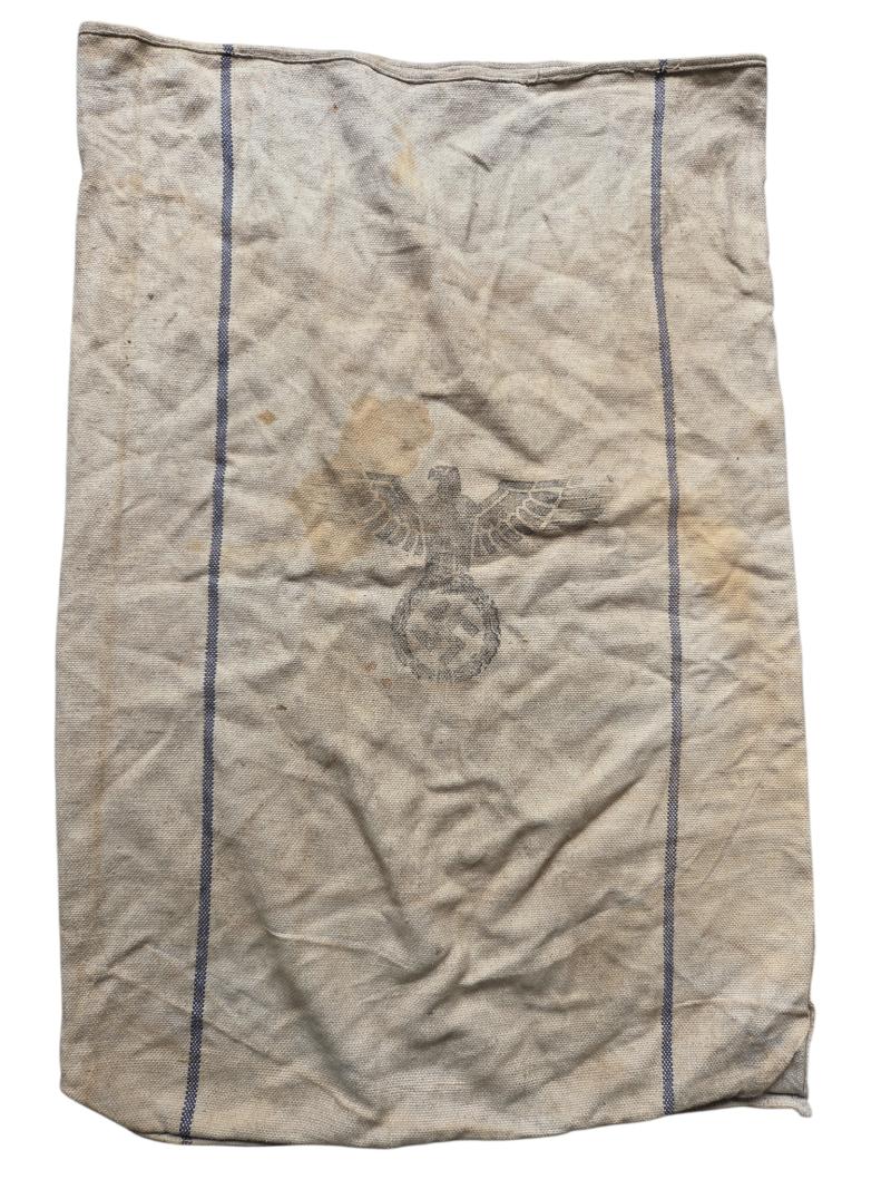 a german Heeresverpflegungssack 1944