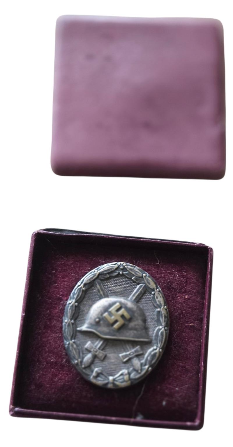 a ww2 wehrmacht silver wound badge