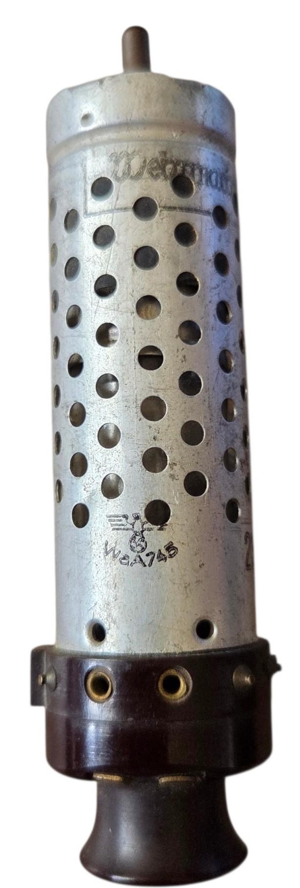 a wehrmacht RV2P800 tube
