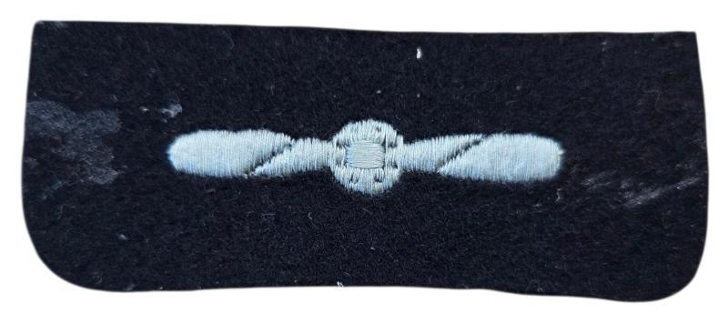 a Royal Air Force Leading Aircraftman (LAC) insigne